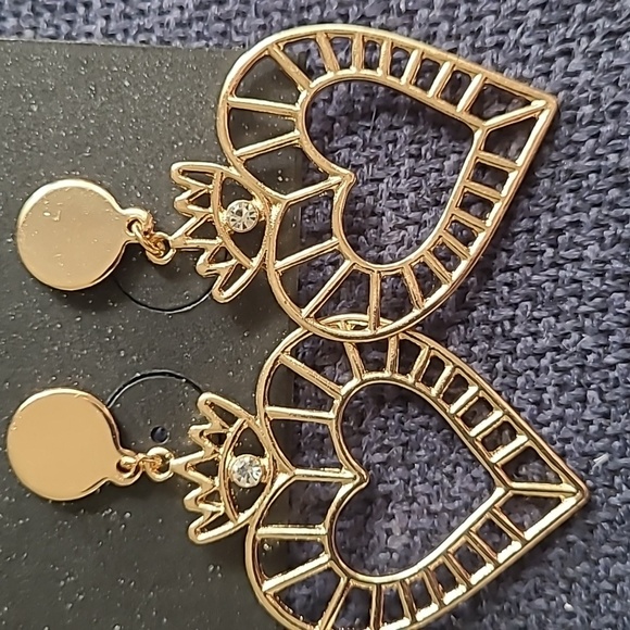 Rampage Womens Gold Crowned Heart Rhinestone Dangling Pierced Earrings Queen - Picture 3 of 3